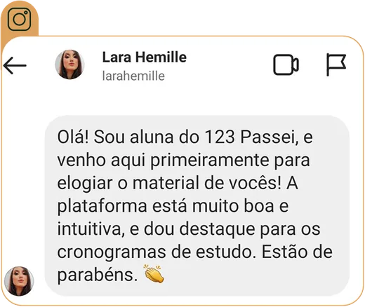 Depoimento de aluna elogiando a plataforma intuitiva e os cronogramas de estudo